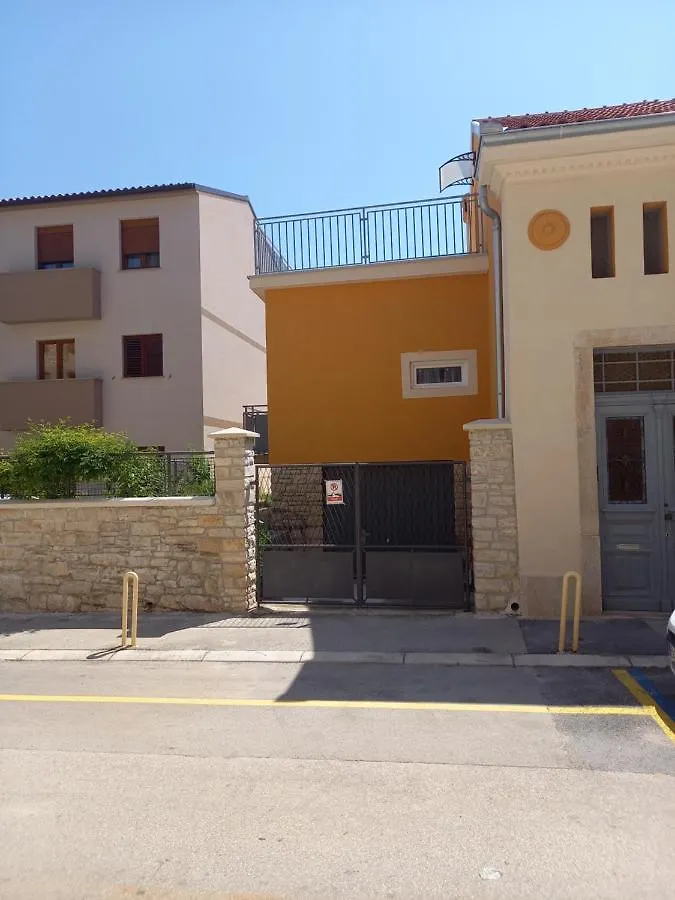 Oskar Amphitheater Apartments And Rooms With Free Parking Pula